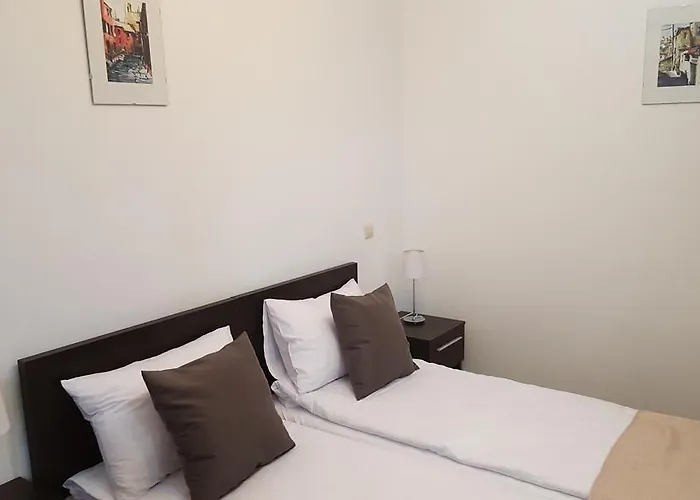 Konukevi Vis A Vis Bükreş