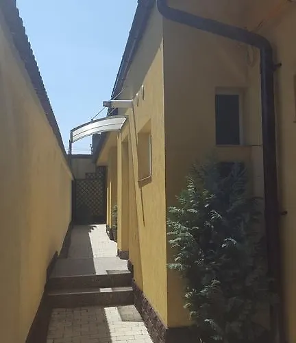 Konukevi Vis A Vis 3*