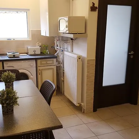 Casa de hóspedes Vis A Vis 3*