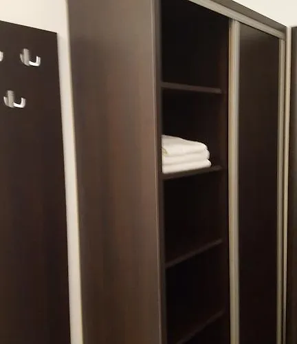 ゲストハウス Vis A Vis ブカレスト